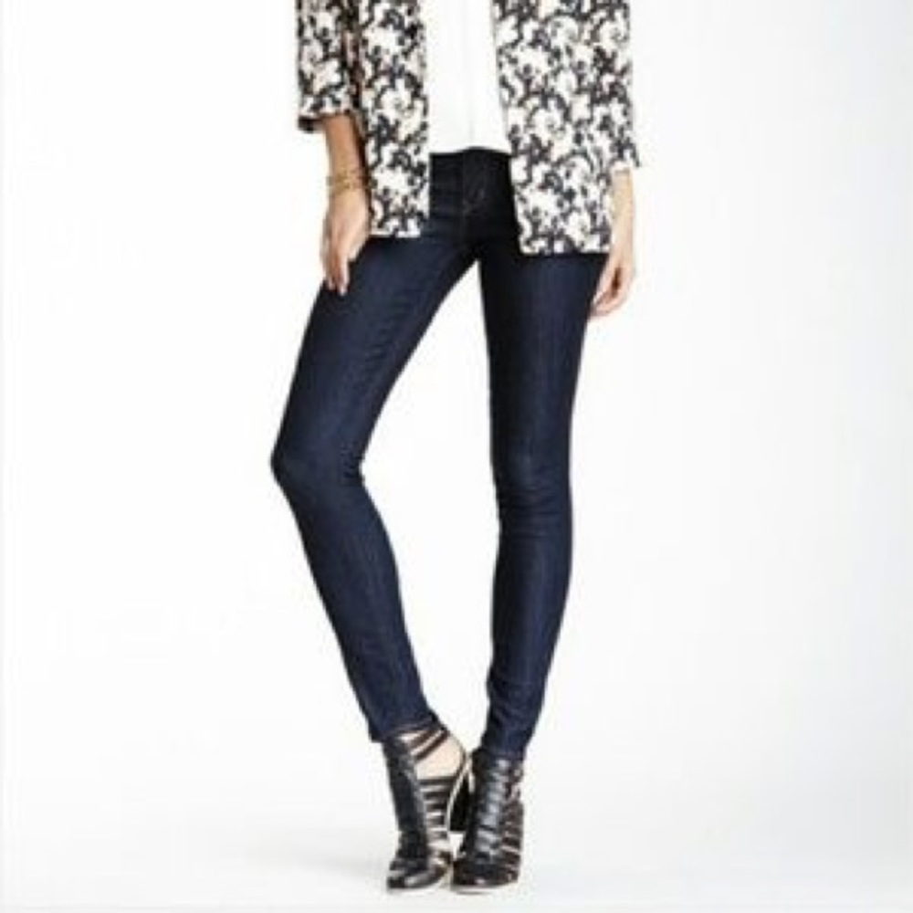 Rich and skinny blue jeans.
